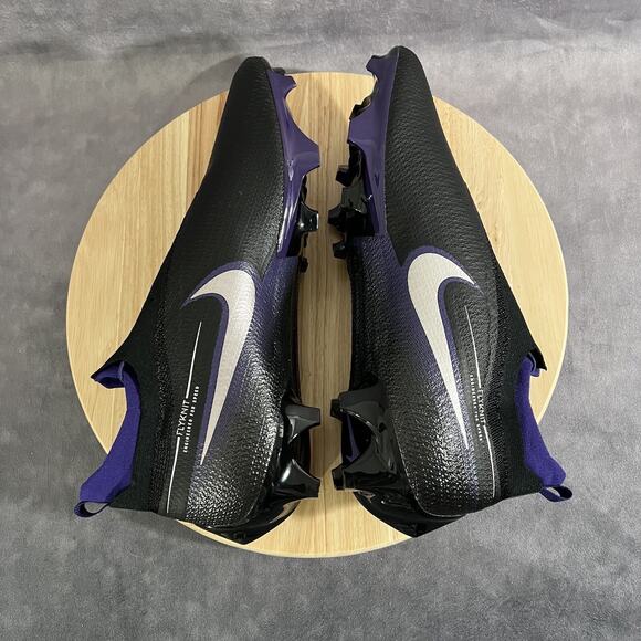 Athletic_Shoes
